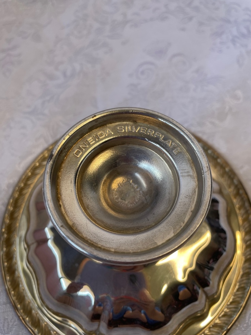 Vintage Oneida Silver Pedestal Serving Bowl Decorative Silverplate - Picture 4 of 5